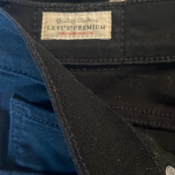 Levi’s Premium Women’s 724 High Rise Straight Crop Black Denim Jeans Siz… - Picture 6 of 14